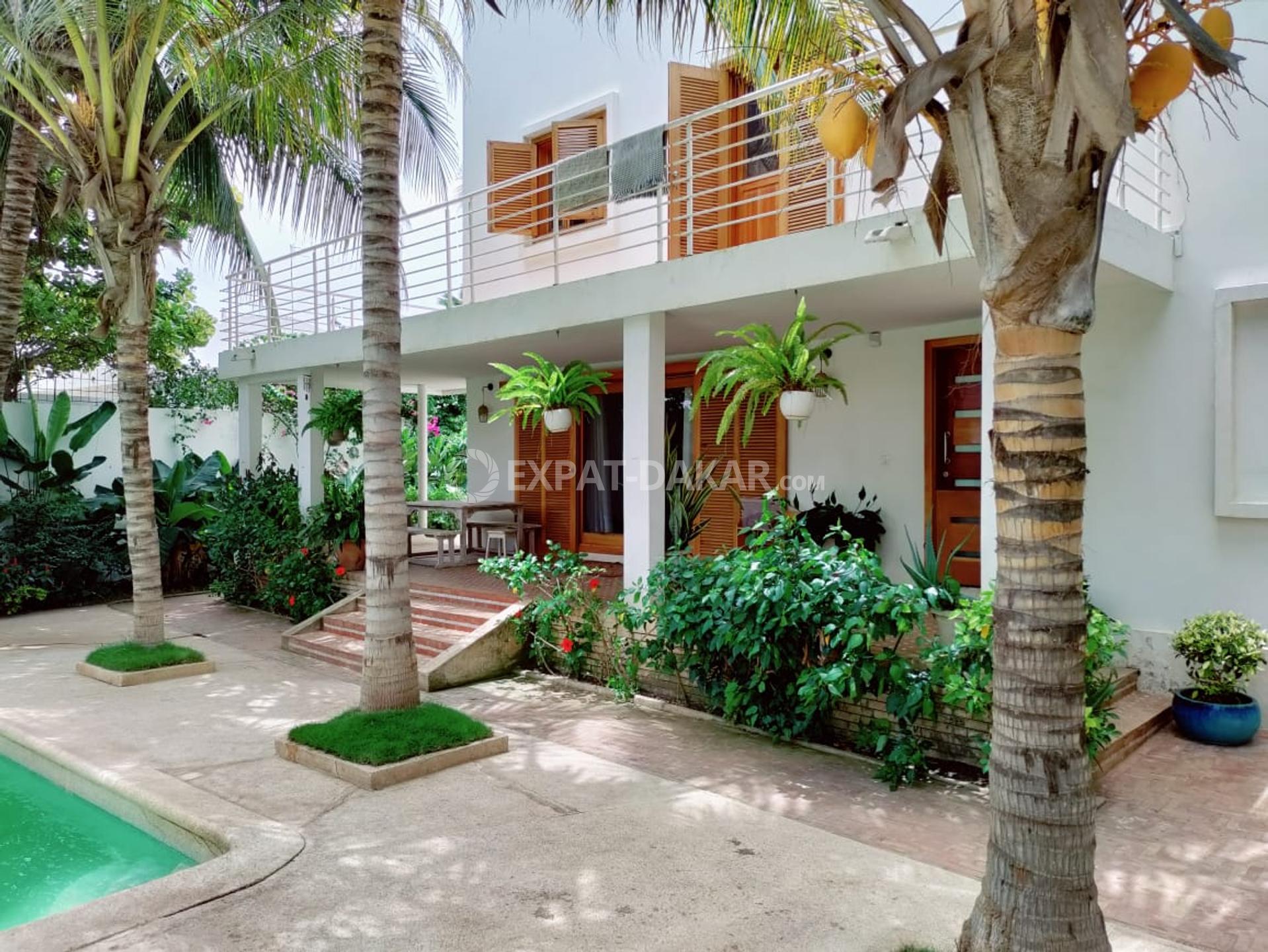 Maison de 1000m2 a vendre au virage Virage ExpatDakar