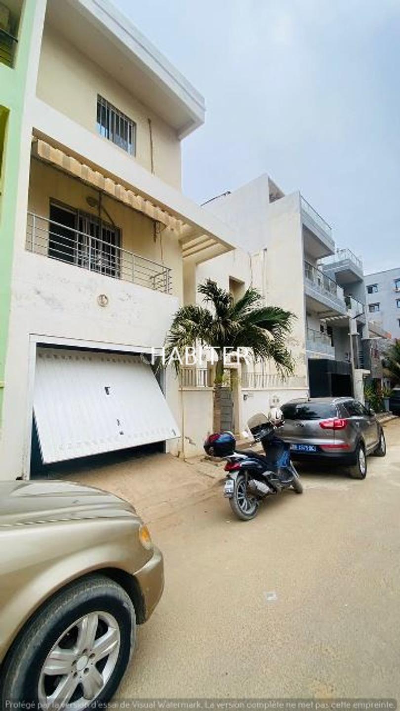 Villa R+2 à vendre sur la VDN cité horizon VDN ExpatDakar