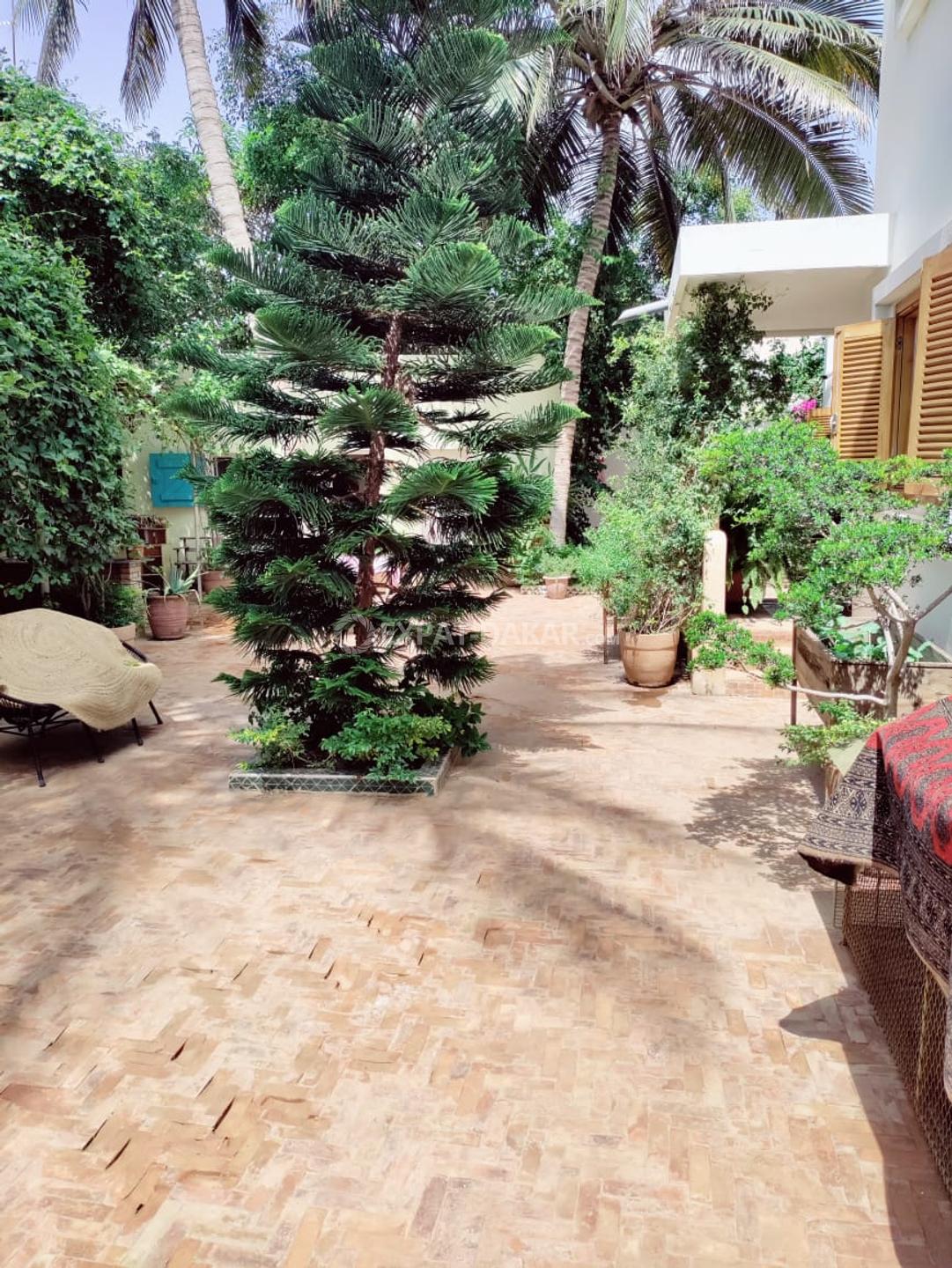 Maison de 1000m2 a vendre au virage Virage ExpatDakar