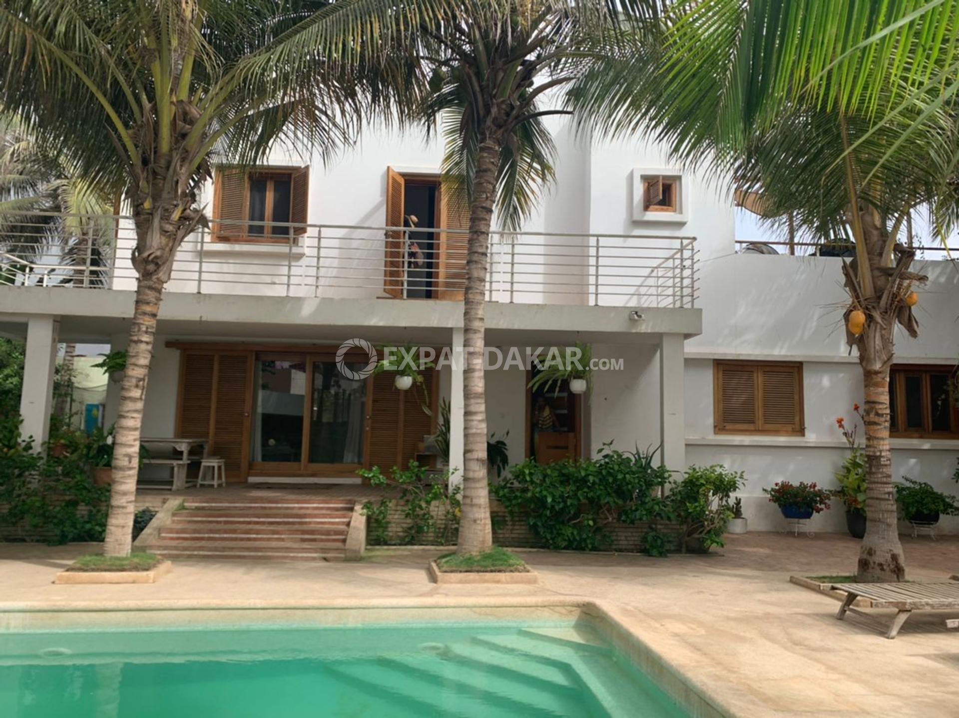 Maison de 1000m2 a vendre au virage Virage ExpatDakar