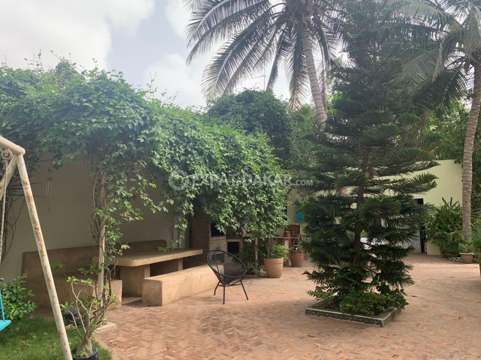 Maison de 1000m2 a vendre au virage Virage ExpatDakar