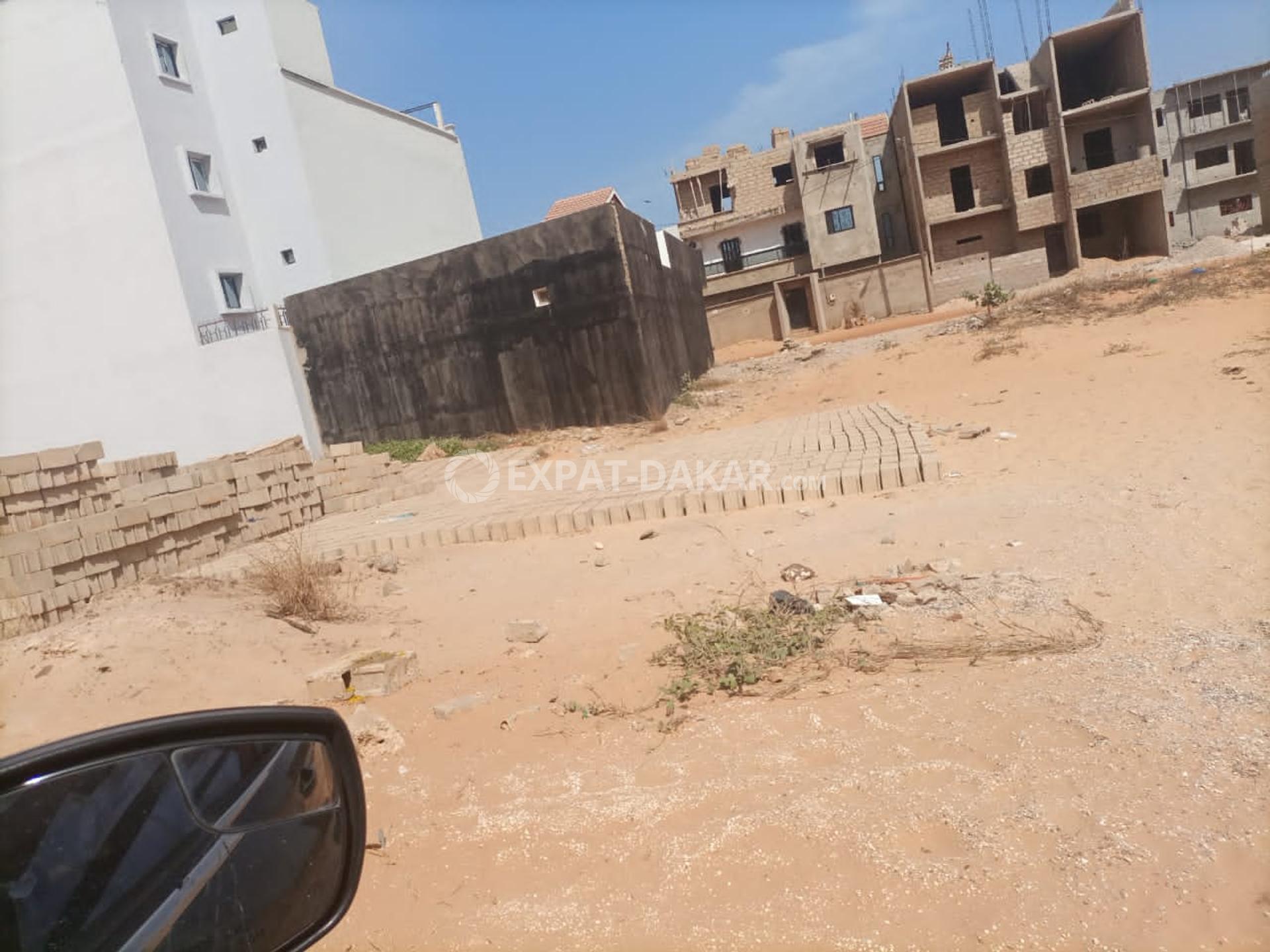 MAISON A VENDRE Bambilor ( Titre foncier) Bambilor ExpatDakar