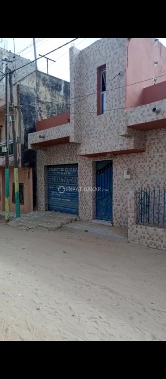 Jolie villa a vendre aux parcelles Unité 21 Parcelles Assainies