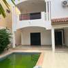 Villa à louer aux Almadies usage habitation ou professionnel thumb 9