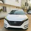 Je vends ma Hyundai Tucson 2016 automatique essence thumb 1