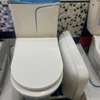 Ensemble salle de bain moderne - céramique blanche thumb 9