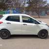 Hyundai i 10 2017 manuel essence thumb 5
