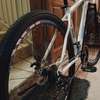 VTT 29 pouces blanc suspension avant thumb 4