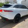 Jaguar F-pace 2017 thumb 2