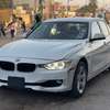 BMW Série 328i thumb 2