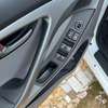 Hyundai Elantra thumb 6