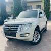 Mitsubishi pajero thumb 1