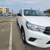 Toyota Hilux 2025 thumb 4