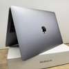 MacBook Air M1 13.3 pouces  dans sa boite thumb 4