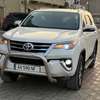 Toyota fortuner 2018 thumb 8