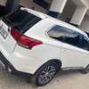 Mitsubishi outlander 2015 7 Places thumb 4