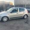 Dacia sanedero 2011 thumb 2
