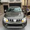 Location Mitsubishi L200 thumb 0
