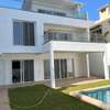 Villa à louer aux Almadies thumb 0