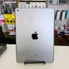 iPad 6th 128g  avec cover militaire thumb 1