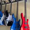 Guitar! (Yamaha fender et Ibanez tout neuf)bon prix thumb 0