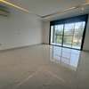 Appartement à vendre aux Almadie 4 chambres King watts thumb 3