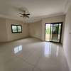 Appartement lumineux F4 à louer almadies thumb 3
