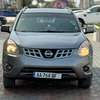 Nissan Rogue thumb 1