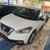 Nissan kicks 2019 thumb 4