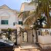 Grande maison avec piscine à louer aux Almadies thumb 1