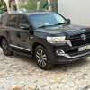 Toyota land cruiser V8 thumb 9