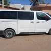 Minibus TOYOTA 9 Places 2018 thumb 0