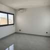 JOLI APPARTEMENT A LOUER FENETRE MERMOZ thumb 6