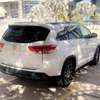 Toyota Highlander limited 7 places thumb 7
