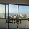 Appartement, une piscine à débordement, salle de sport thumb 14