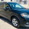 Nissan Rogue SUV noir polyvalent et spacieux thumb 2