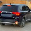 Mitsubishi Outlander 2017 7 places 4 cylindres thumb 1