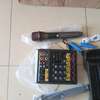 Table de mixage professionnelle avec 2 microphones thumb 3