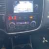 Mitsubishi outlander 2015 7 Places thumb 5