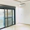 Appartement très spacieux aux Almadies thumb 6