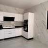 Appartement F4 haut standing tout neuf à louer au Point E thumb 3
