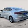 Hyundai Avante à saisir thumb 6