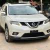 Nissan rogue année 2016 venant thumb 0