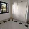APPARTEMENT F4 A LOUER A NGOR EN FACE DU STADE thumb 3