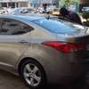 Elantra disponible thumb 4