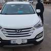 Hyundai Santa Fe 4x4 blanc SUV spacieux thumb 0