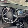 Hyundai tucson thumb 1