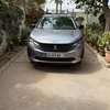 Peugeot 3008 SUV gris métallisé polyvalent thumb 0