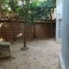 Villa R+2 de 300 m² à louer à stèle Mermoz thumb 13