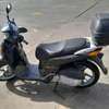 Yekh Gnak Moto Honda SH en très bon état. thumb 1